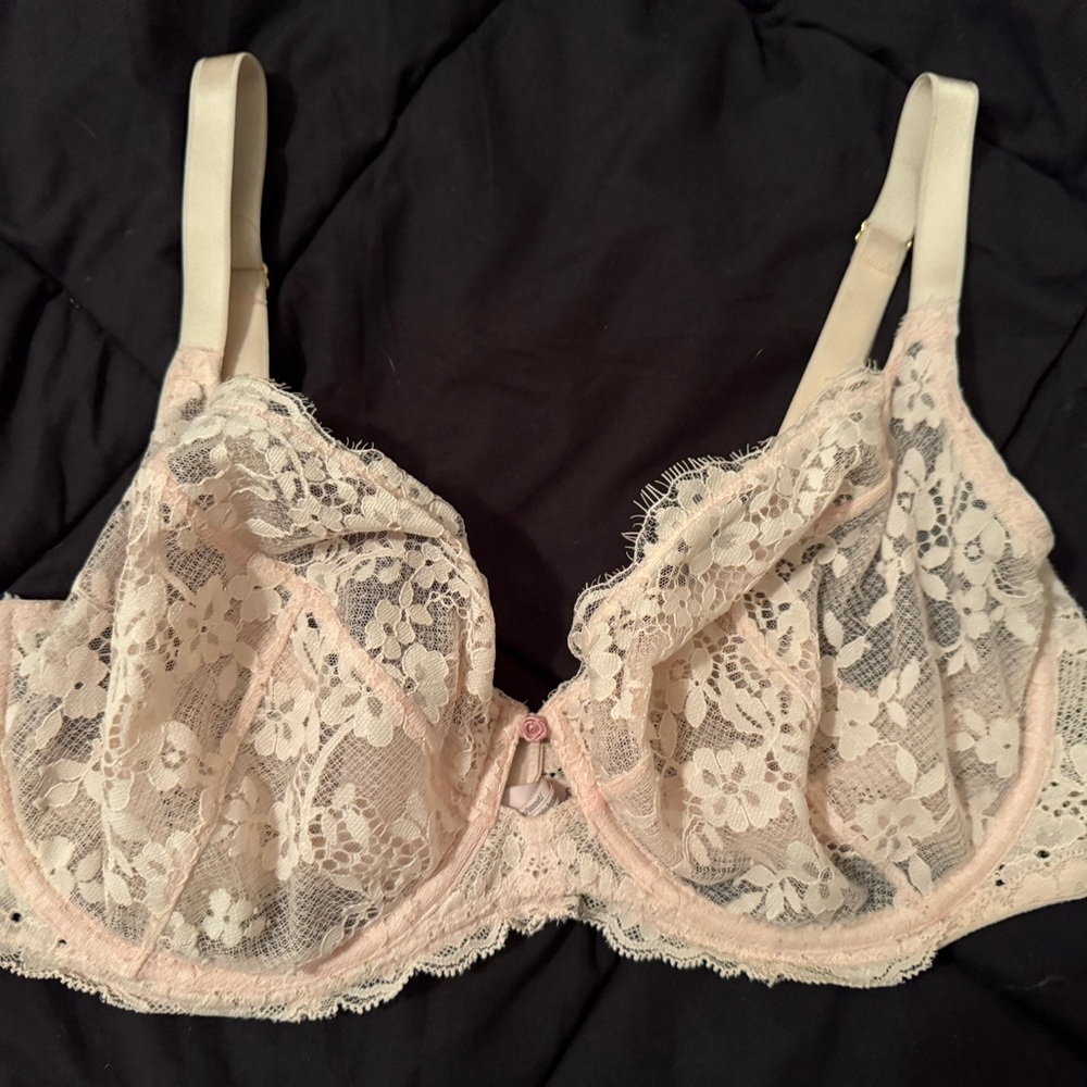 Victoria's Secret Floral Lace Bra - Cream